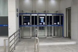 上海多家银行ATM机被限制存取一体功能，市民反映无钱可取、存钱无门图片