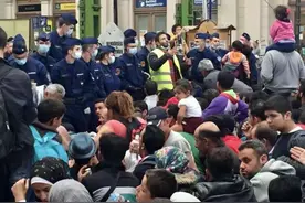 总台记者看世界丨全球流离失所者过亿，对话难民少年：花季年华为何归途难觅？图片