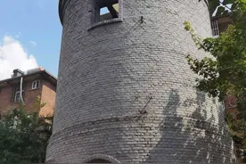 百年“水楼子”藏身济南居民区，曾用来供水如今成历史建筑图片