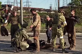 亚速钢铁厂被俘乌军讲述战俘生活：每早6点在俄罗斯国歌中醒来 很高兴能活着出来图片