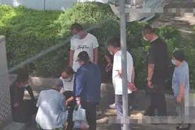 冒充“大师”怀柔街头摆摊算命，骗了40余人！12人归案图片