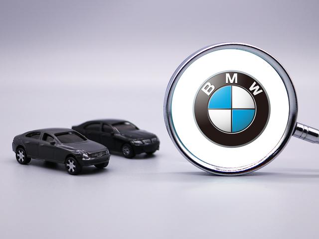 背着燃油这一重重的壳，宝马仅能吃到冰淇淋