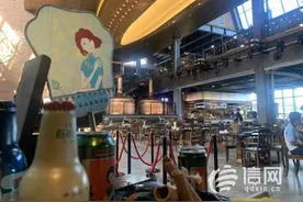 精酿啤酒花园工业造型风满满 游客可体会透明式极致感受图片
