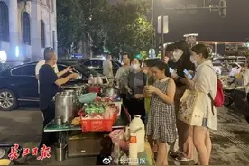良心糖水爷爷回应网友呼声：一分钱不涨，随便大家喝图片