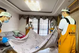 山东90后双胞胎创业做家政，只招精壮小伙，最贵一单6万图片