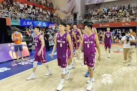 CUBA全国总决赛｜“三连冠”！清华大学险胜广东工业大学 获总决赛冠军图片