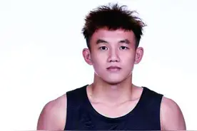 热爱+天赋+努力！广西一大学生球员成功登陆CBA图片