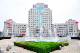 博士工作5年如今月薪370？扬州大学：已与当事人联系，正处理图片