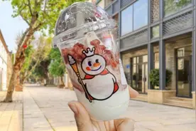 奶茶也“下乡”？蜜雪冰城开放乡镇加盟，新茶饮赛道越来越“卷”图片