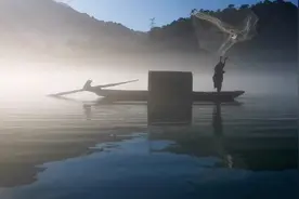 视频丨炎炎夏日里，雾漫小东江成摄影师向往的打卡地图片