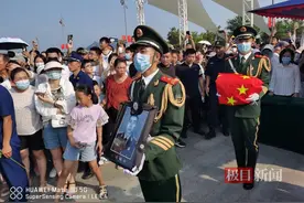 回家路牵动三省，千万网友云护送！22岁武警烈士李林雨魂归故里图片