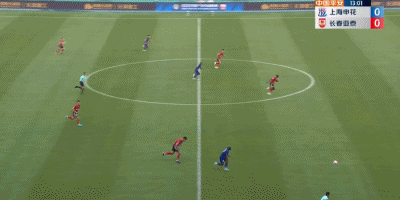 杨泽翔是来踢球，还是踢跆拳道？两张红牌，9人申花逼平长春亚泰图片