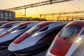 最高时速350公里 中国出口国外首列高速动车组正式诞生图片