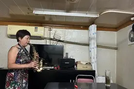 盛夏的告别｜顺昌路上的萨克斯声图片