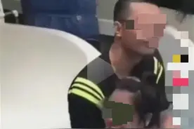 极目锐评｜救生员看颜值区别对待游客，如此“外貌歧视”既缺德又危险图片