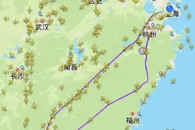 今日所有进出三亚航班被要求取消或不载客，8万游客滞留图片
