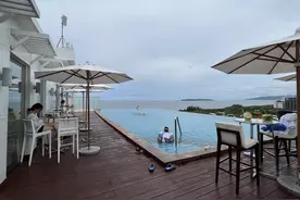 滞留三亚游客自述：千元酒店住7天，有人担心孩子赶不上开学图片