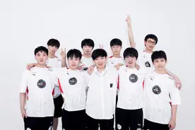 EDG.M不想提前放假，为了季后赛他们想再拼一把图片