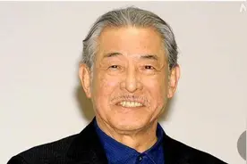 日本时装设计师三宅一生：以一片布剪裁征服世界图片