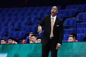 离家88天 马布里终于结束隔离回到北控俱乐部图片