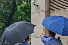 随警记丨追回一把雨伞、找到一位女孩、打掉一个团伙……四方派出所里的一线警情故事图片