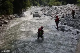 跟风溯溪露营，你有几条命图片