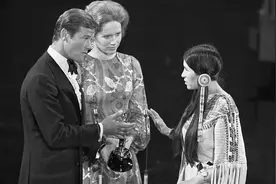 50年后，奥斯卡方终于向印第安女演员道歉图片