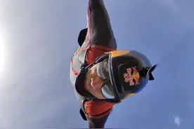 天门山为何是世界极限运动圣地？亚洲翼装飞行第一人张树鹏已在此飞行超千次图片