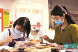 中堂非遗文化进社区，“香云纱”惊艳亮相图片