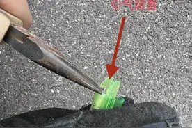 打火机闪燃，杭州男子瞬间被火包围？冲上热搜的这事是真的吗？为啥会起火？图片