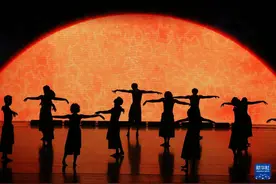 新媒体融合舞剧《穹顶》在沪首演图片