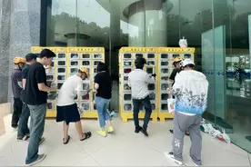 南京部分取餐柜试水向骑手收费，消费者失去“外卖上门”自由？图片