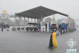 辽B号牌乘用车每小时抽查一次，大连市52处高速公路收费站全部设置疫情防控检测点图片