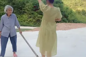 湘潭女孩为奶奶修了一条路走红网络，她正努力成为家人的铠甲图片