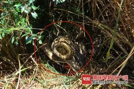 险！两少女骑山地摩托车出意外，掉入20多米深岩洞图片