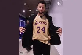 曼巴日，勇士官推晒库里穿湖人24号球衣图片