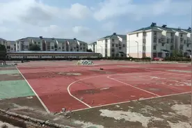 嘉定这处公共运动场将翻新，即日起暂停对外开放图片