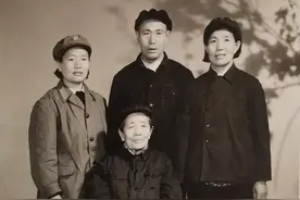 长征三母女 红歌忆巾帼图片