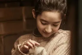 为什么漂亮女孩成长更不容易？图片