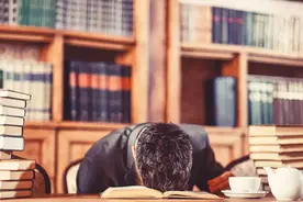 睡眠质量差总是半夜醒 小心与几种病有关图片