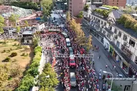 重庆欢送烈火英雄：山火已熄，大爱不灭 | 新京报快评图片