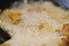 营养专家“测评”4类炒菜油，总结出一个共同点图片