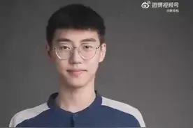 追光 | 高中生打破尘封35年吉尼斯跳绳世界纪录图片