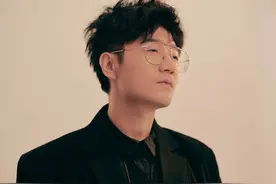 专访王铮亮：高光时刻，由“再就业男团”相互成就｜封面会客厅图片