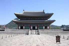 Vogue拍的青瓦台大片被韩国人痛骂“丢脸”，GUCCI受此影响取消景福宫时装秀图片