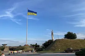 俄乌冲突半年后的普通人：留学生辗转多国坐大巴回基辅，基辅人已经对警报麻木图片