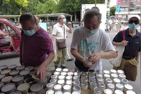 秋凉时节蟋蟀叫 处暑开捉白露开斗图片