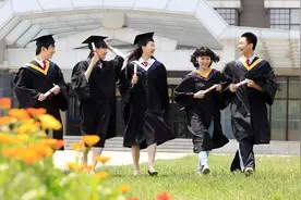 以“枢纽”“学域”取代院系，这一高校改革看点在哪？丨时评图片