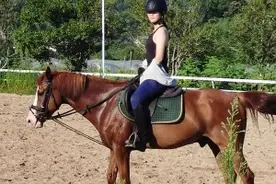 身高1.73米湖南女孩骑马7年，“骑”进武汉商学院图片