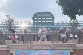 玲娜贝儿，该不该开口说话？图片